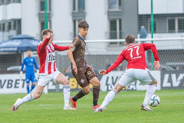 篮球篮网球员训练视频引粉丝关注